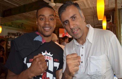 Unbeaten rising star Errol Spence Jr. earned a sensational sixth-round KO of Leonard Bundu -2016