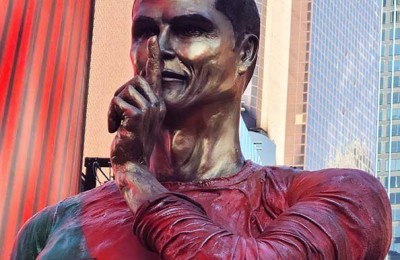 Cristiano Ronaldo Monument Unveiling by Sculptor Sergio Furnari at Times Square NYC-2025